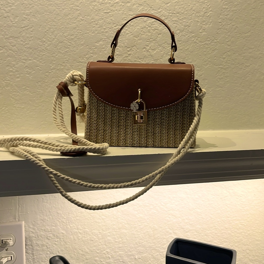 Tan and raffia stylish purse
